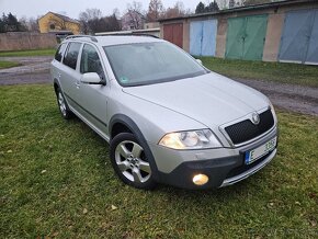 Škoda Octavia Scout 2.0 Fsi 4x4 - 7