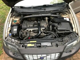 Prodám VOLVO XC70 2001 2.4L 147kW - 7