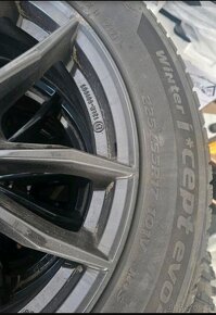 Zimní Hankook 225/55 R17 na ALU +Senzory vzorek 7mm - 7