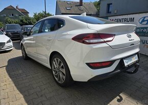 Hyundai i30 1.4-KAMERA-TAŽNÉ-FASTBACK - 7