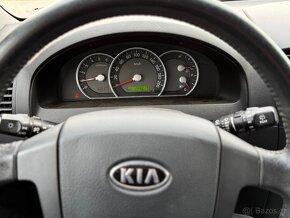 KIA SORENTO 2.5 CRDi 125 kW r.v. 2009 4x4 - 7