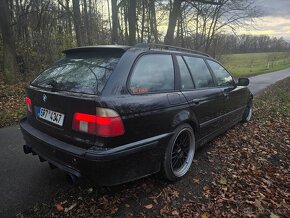 Bmw e39 523i na vzduchu - 7