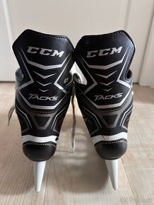 BRUSLE CCM TACKS 9040 vel. 7/41 - 7