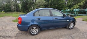 Hyundai Accent 1.4 - 7