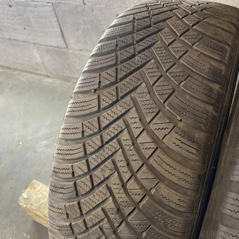 Zimní pneu 215/55 R17 98V Hankook 6mm - 7