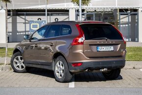 Volvo XC60 2.4D AWD Momentum Geartronic AT - 7