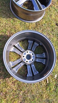 Alu disky 18x7J ET41 5x114,3 - 7