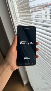 Samsung Galaxy J5 16GB - 7