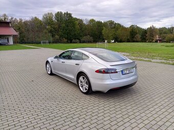 Tesla model s 90D B19B5N - 7