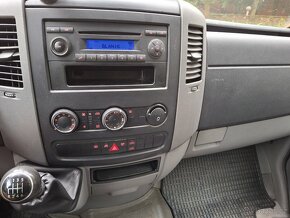 CRAFTER 2,0  TDI - DEVÍTIMÍSTNÉ - 7