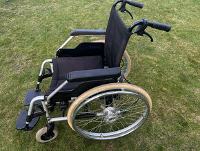 Meyra mechanický invalidní vozík 43cm bržděný - 7