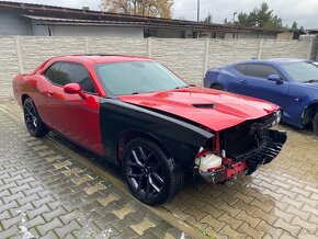 Dodge Challenger 3.6  dovuz USA  startuje a jezdi - 7