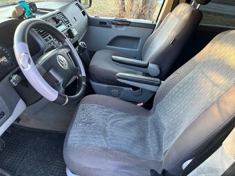 VW Caravelle 2,5TDI - 7