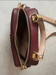 Michael Kors crossbody kabelka - 7