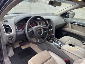 Audi Q7 3.0 TDI 171kw/ 7míst/S-line/keyless/tažné/BOSE - 7