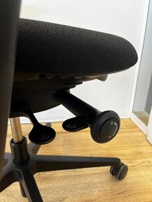 Steelcase Leap V2 - 7