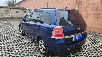 Opel Zafira B 1.9CDTI 74kw,7 Místní - 7