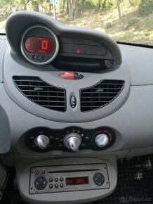 RENAULT TWINGO 1,2i - 7