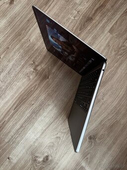 MacBook Air 13,6" M2, CZ 2022, jako nový - 7