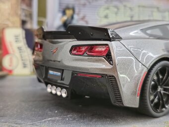 Chevrolet Corvette C7 1:18 GT Spirit - 7