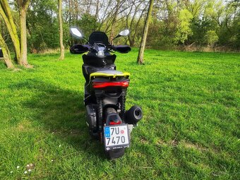 Aprilia SR GT 125 ccm 11kW - 7