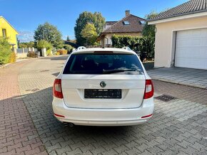 Škoda Superb Combi II 2.0 TDI 103KW DSG Elegance - 7