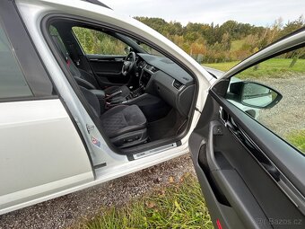 Prodám Škoda Octavia III RS 180 kW Panorama - 7