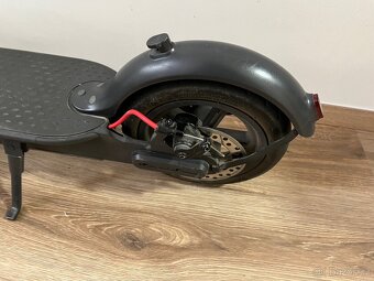 Koloběžka Xiaomi mi electric scooter pro 2 - 7