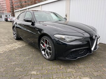 Alfa Romeo Giulia,  2,0 Q4 Veloce TOPstav, s.kniha - 7