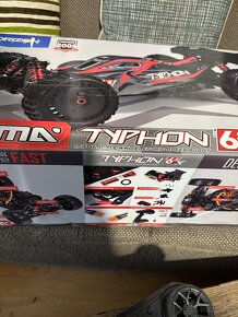 Arrma Typhon 1/8 V5 6s BLX - 7