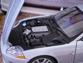 Jaguar XKR 1:18 AutoArt - 7