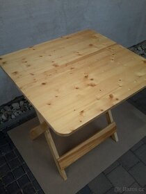 Prodám dřevěný rozkládací stolek - 7