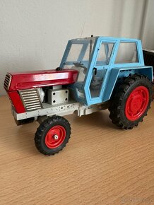 Stará retro hračka Traktor Zetor Crystal KDN - 7