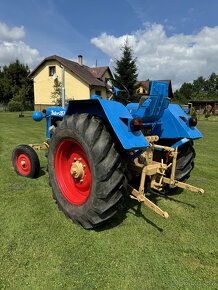 Traktor veterán Zetor 25k - 7