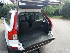 Volvo XC90 2,4 D5 7míst, tažné,4x4,manuál - 7