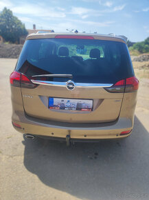 Opel Zafira Tourer 2.0 121kW 7 míst 2012 výbava - 7