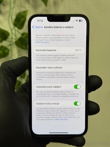 iPhone 13 128GB černý - 100% baterie - 7