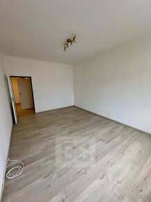 Pronájem bytu 2+kk, 46 m2 - Praha - Vysočany, ev.č. N07510 - 7