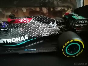 F1 Mercedes W11 - 7