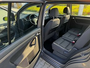 Volkswagen Touran 1.9TDI 77Kw DSG - 7