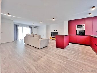 Španělsko,Torrevieja – Prostorný apartmán jen 150m od moře - 7