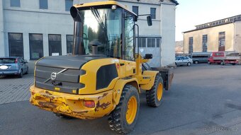 Čelní nakladač Volvo L30g - 7