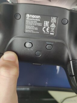 Nacon Pro Revolution (PS4) Controler 3 - 7