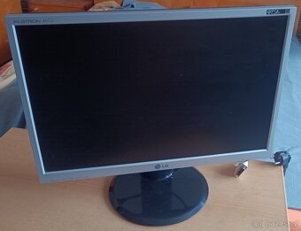 Stolní PC komplet nebo jen PC bez monitoru a klávesnice - 7