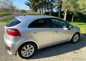 KIA RIO 1,3 BENZIN - 7