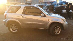 Toyota RAV 4    4x4 - 7