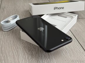 Apple iPhone SE 2. Generace 64 Gb Černý - Jako nový - 7