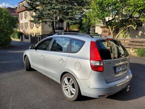 Hyundai i30, 1.6 CRDi, výkon 85 kW - 7