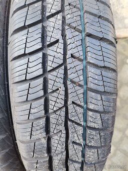 155/65/14 zimni pneu UNIROYAL a BARUM 155/65 R14 - 7