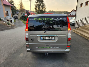 MERCEDES-BENZ VIANO V6 3.0CDi 150kW LONG 8míst automat - 7